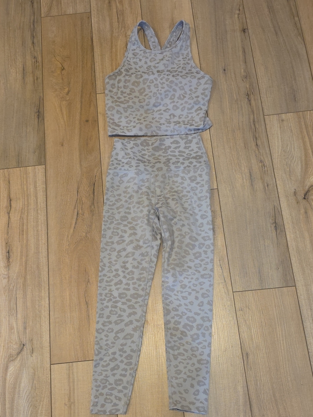 Beyond Yoga Leopard Print Seamless Active Set S/L